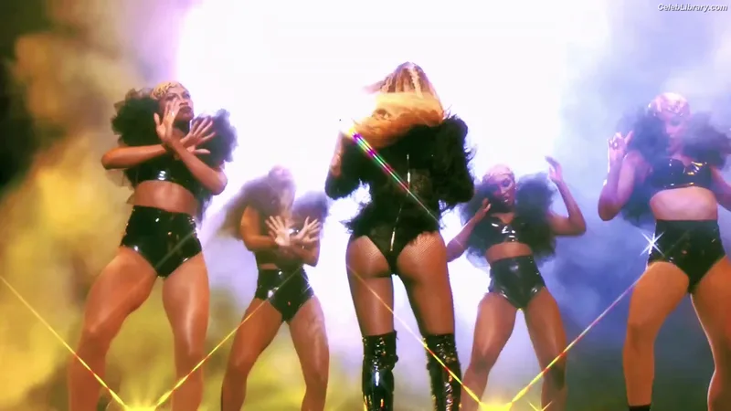 Beyoncé photo 20 of 1018