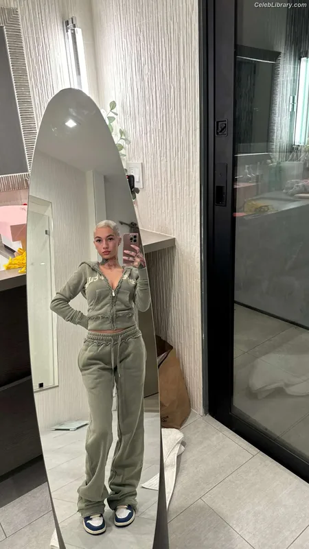 Bhad Bhabie photo 3 of 1373