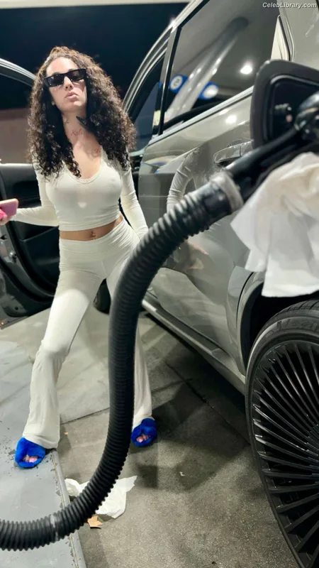 Bhad Bhabie photo 2 of 1373