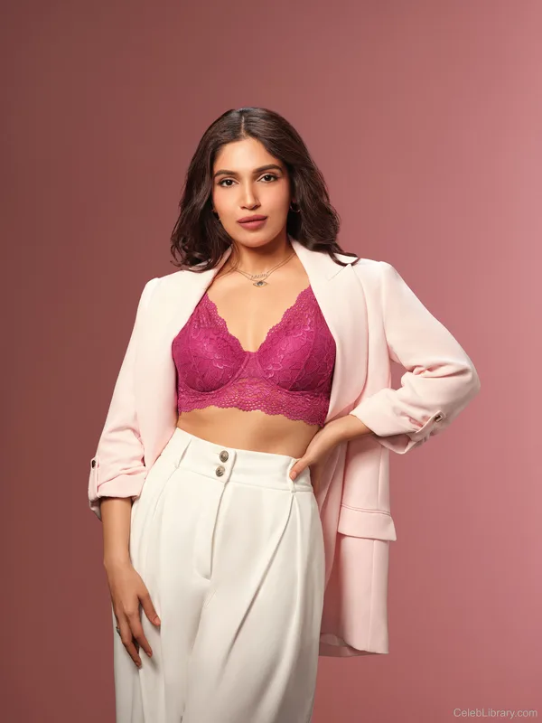 Bhumi Pednekar photo 5 of 48