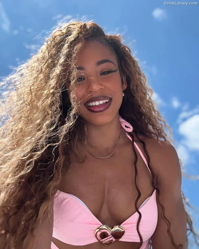 Bianca Belair photo 2 of 1037