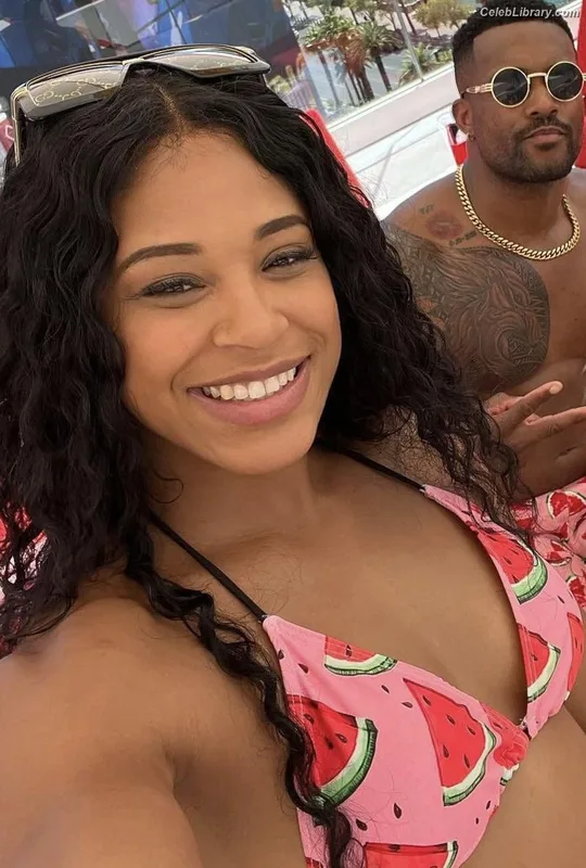 Bianca Belair photo 3 of 1037