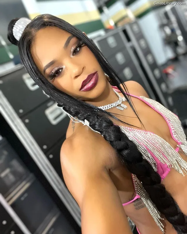 Bianca Belair photo 2 of 1037