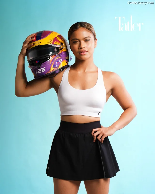 Bianca Bustamante photo 22 of 499