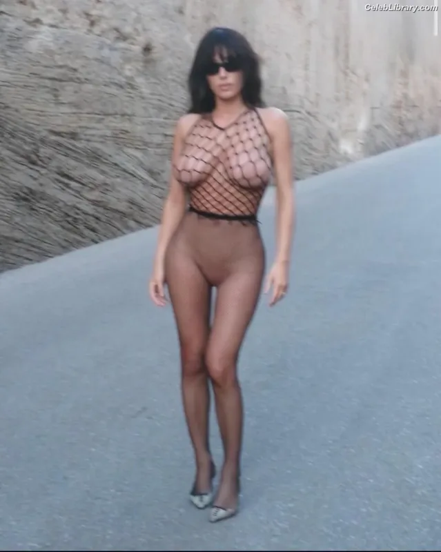 Bianca Censori photo 20 of 1410