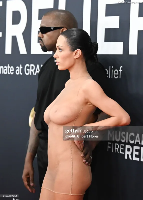 Bianca Censori photo 19 of 1410