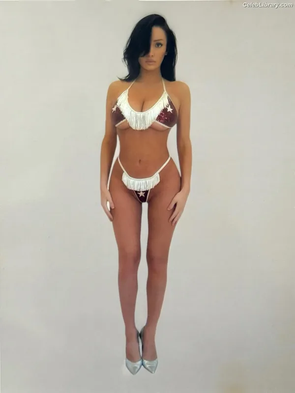 Bianca Censori photo 6 of 1410