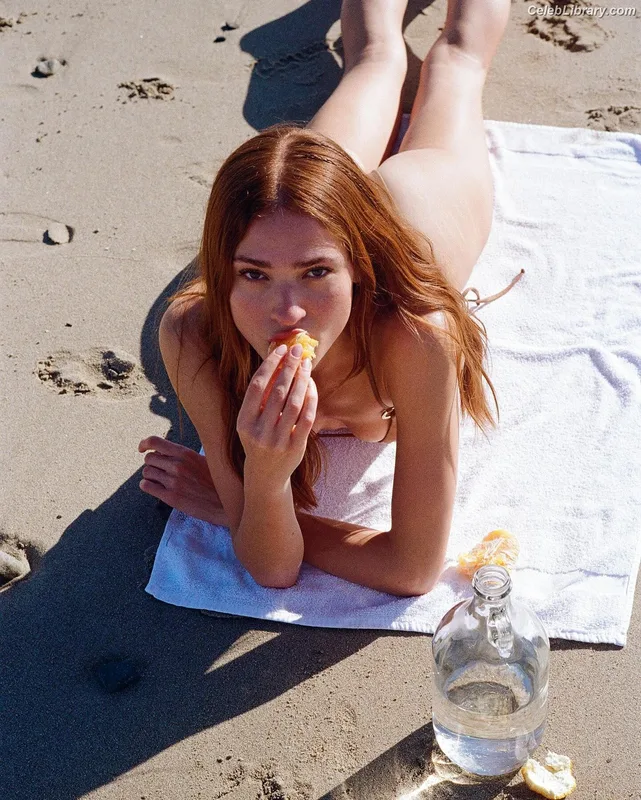 Bianca Finch photo 4 of 425