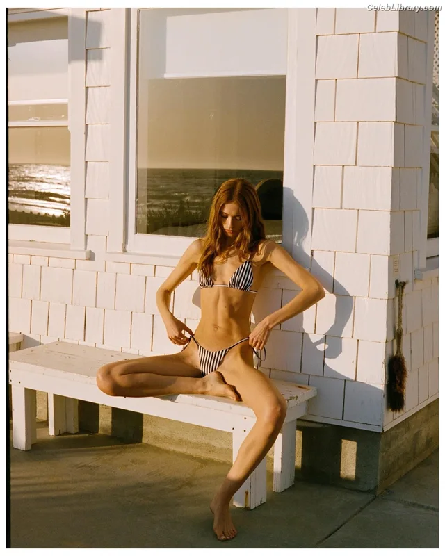 Bianca Finch photo 20 of 425