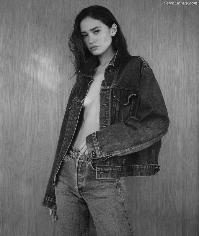 Bianca Finch photo 17 of 425