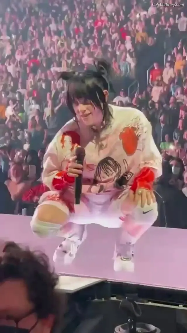 Billie Eilish photo 10 of 1845