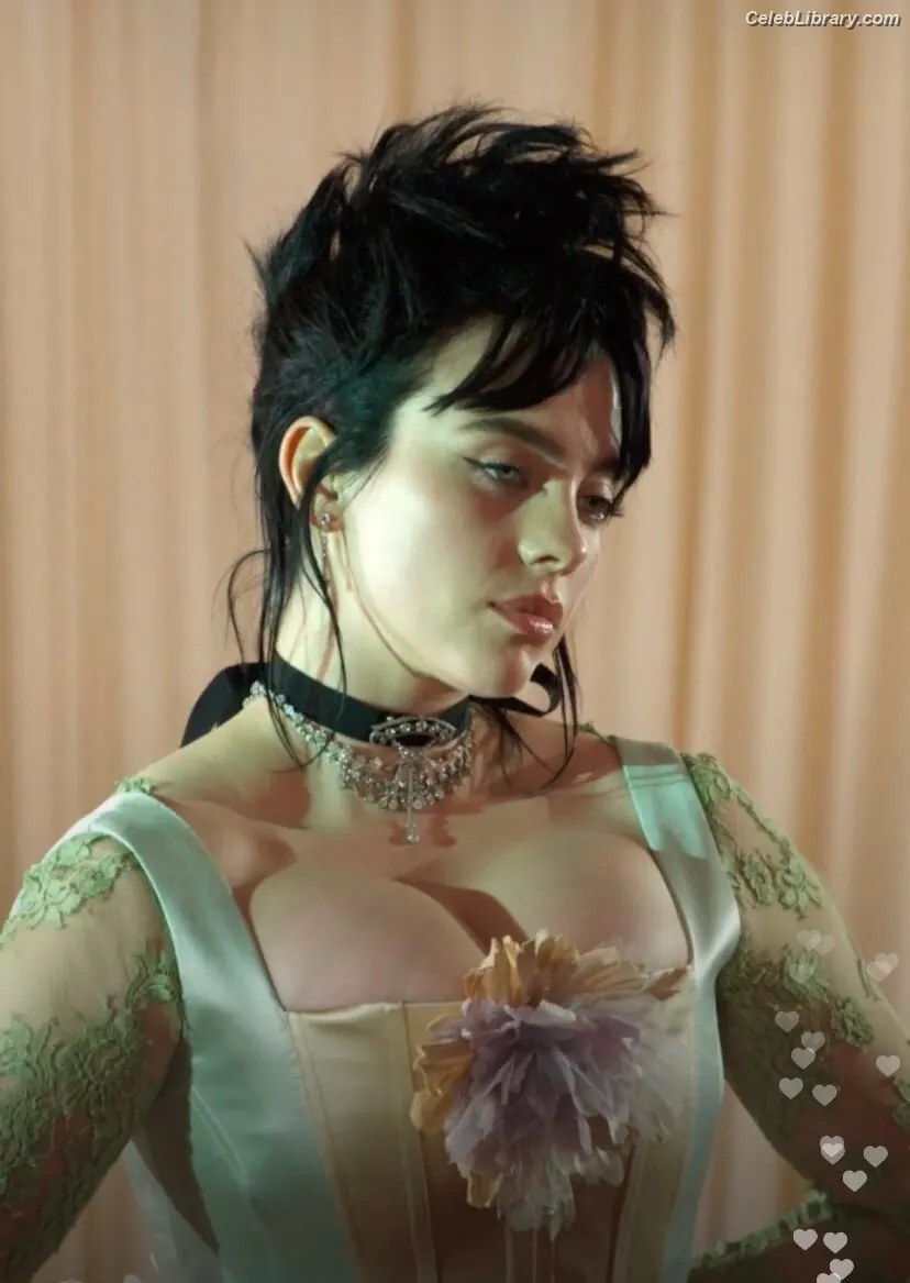 Billie Eilish photo 19 of 1845