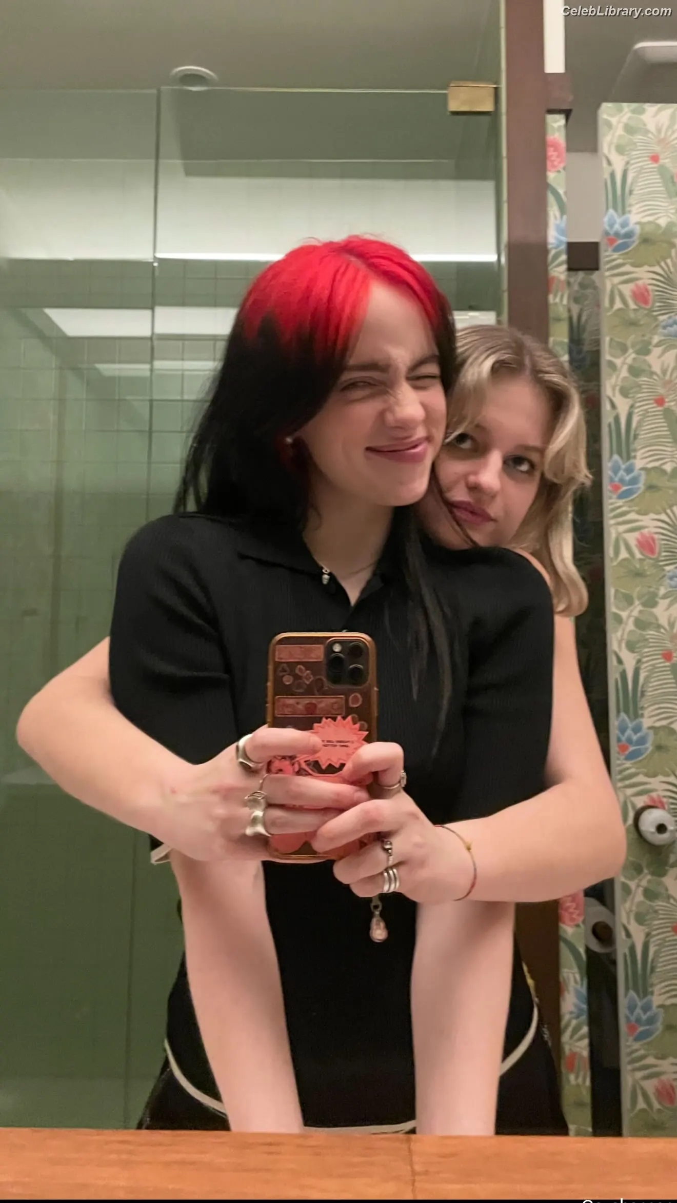Billie Eilish photo 21 of 1845