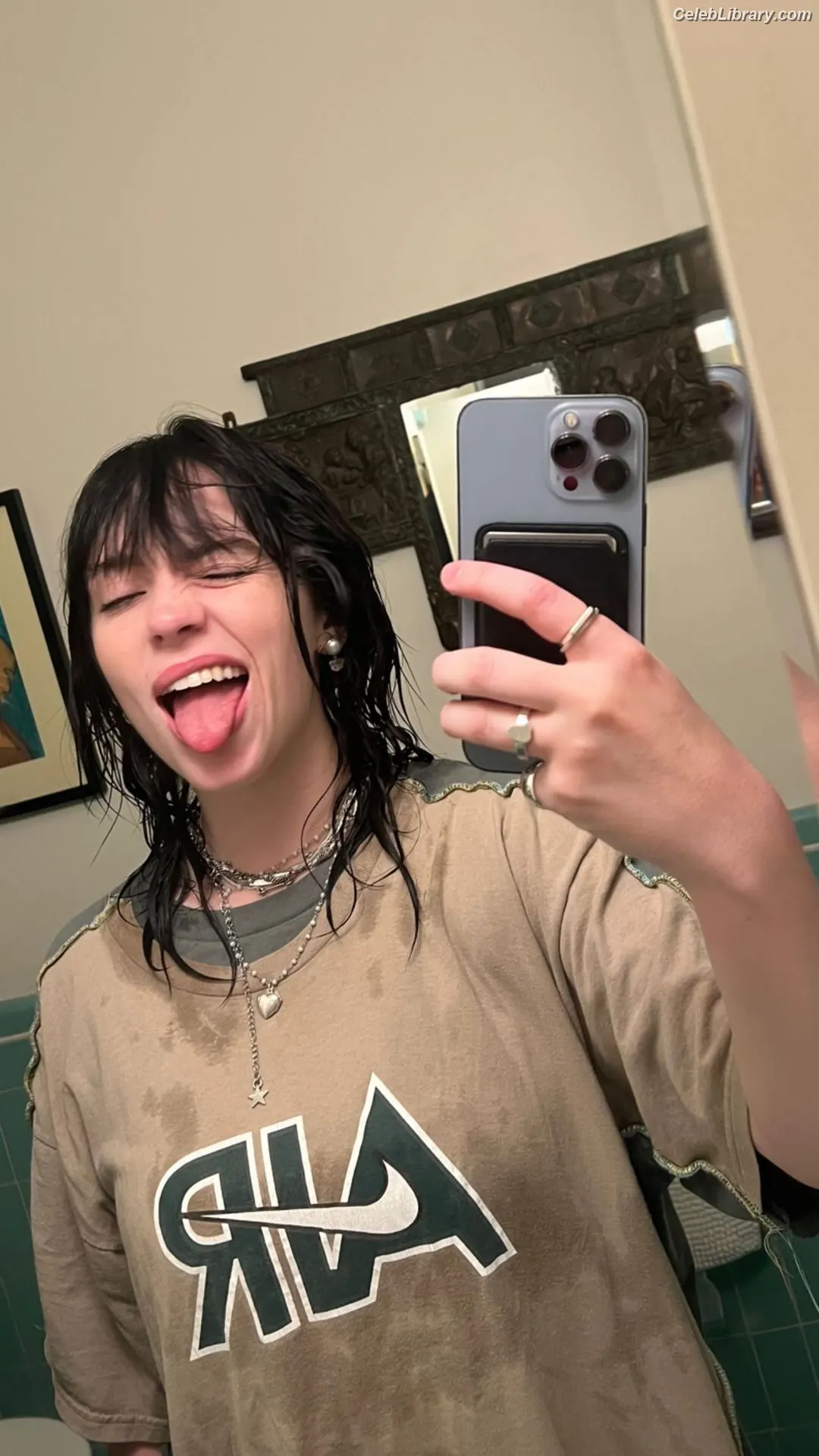 Billie Eilish photo 7 of 1845