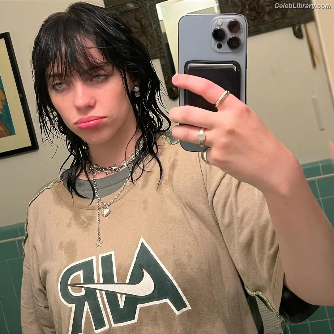 Billie Eilish photo 14 of 1845