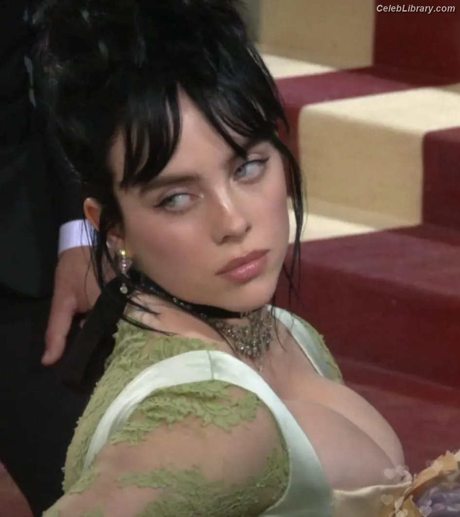 Billie Eilish photo 18 of 1845