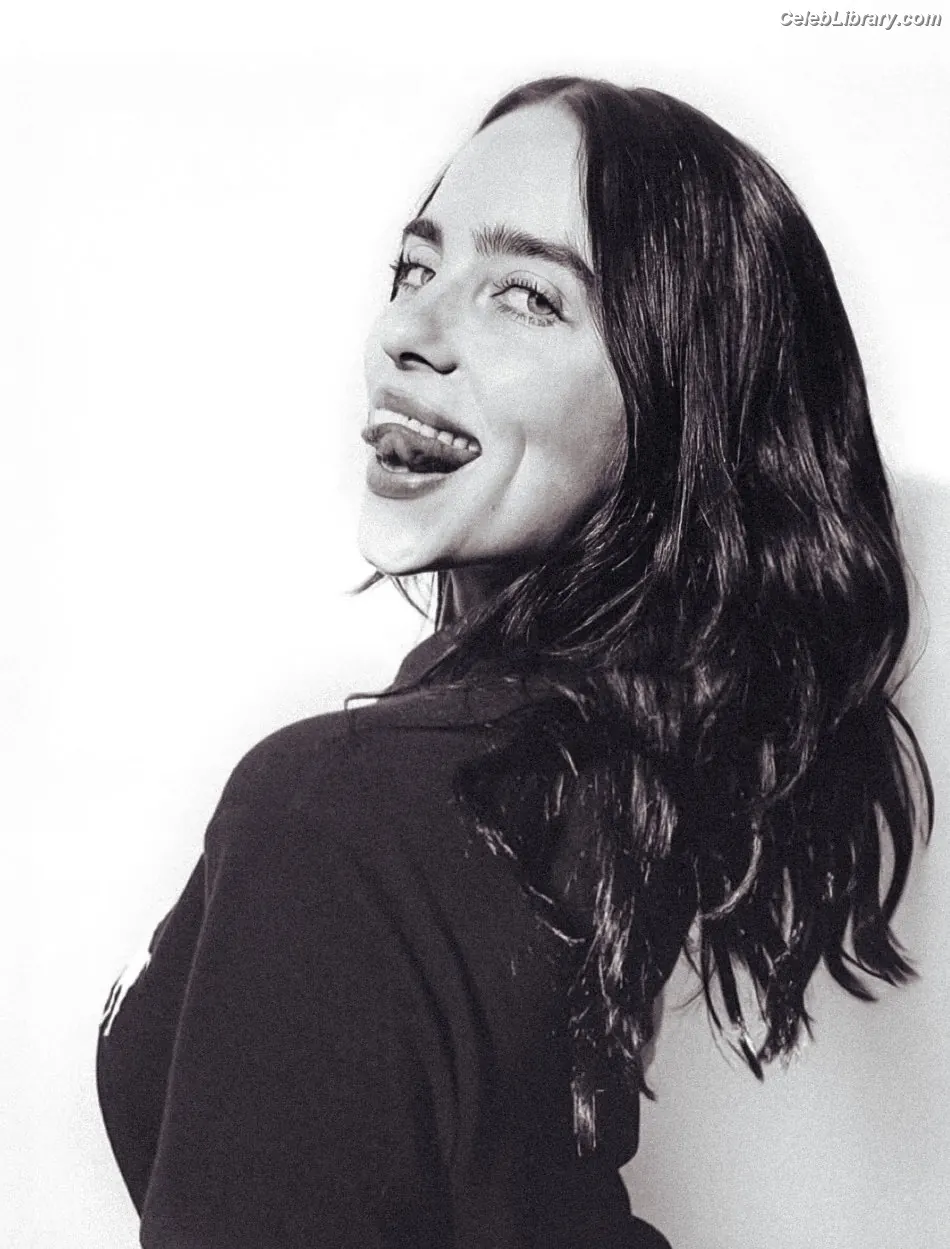 Billie Eilish photo 1 of 1845