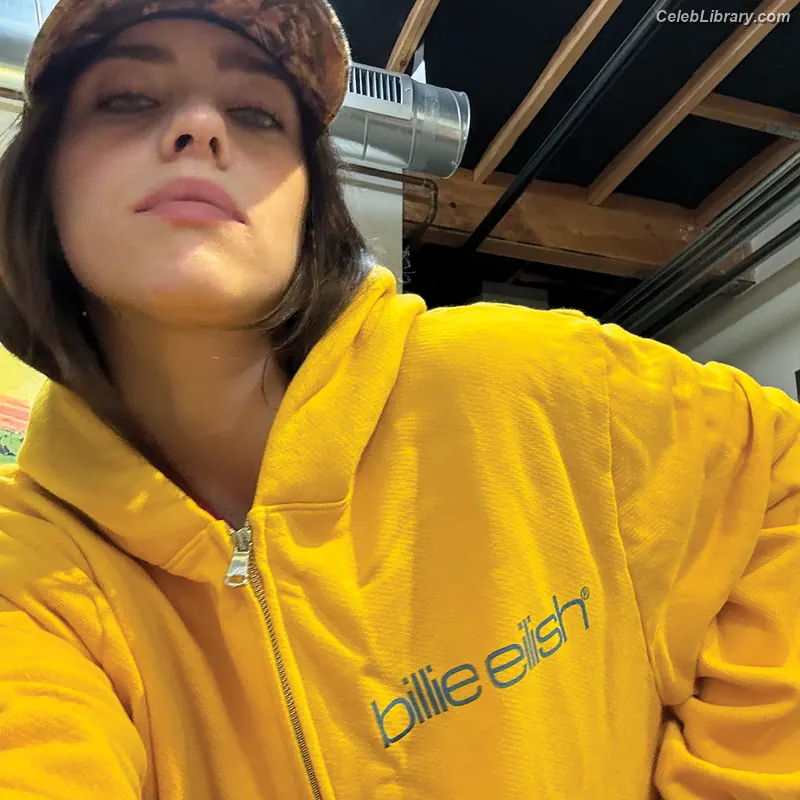 Billie Eilish photo 15 of 1845