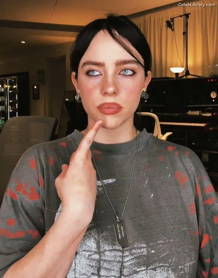 Billie Eilish photo 5 of 1845