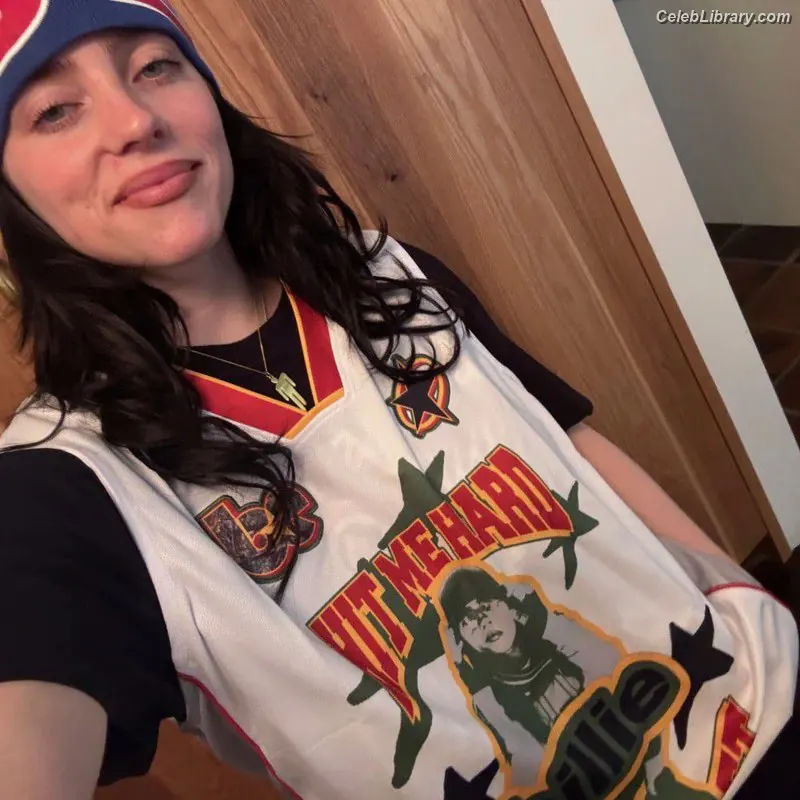 Billie Eilish photo 7 of 1845