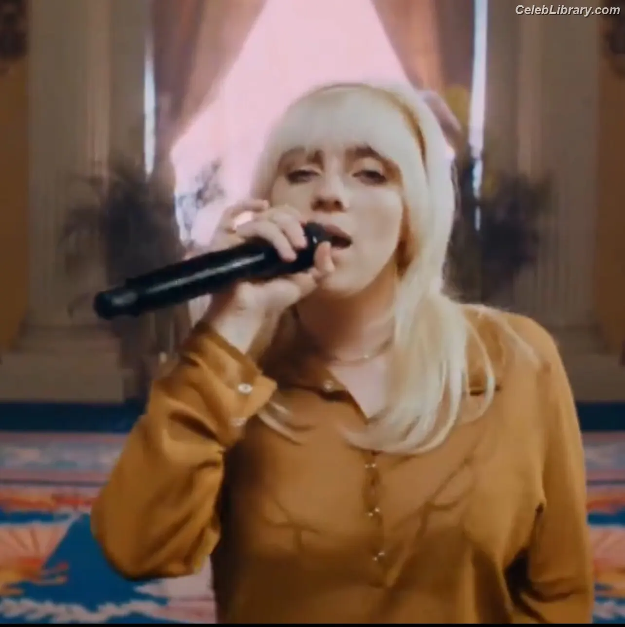 Billie Eilish photo 13 of 1845