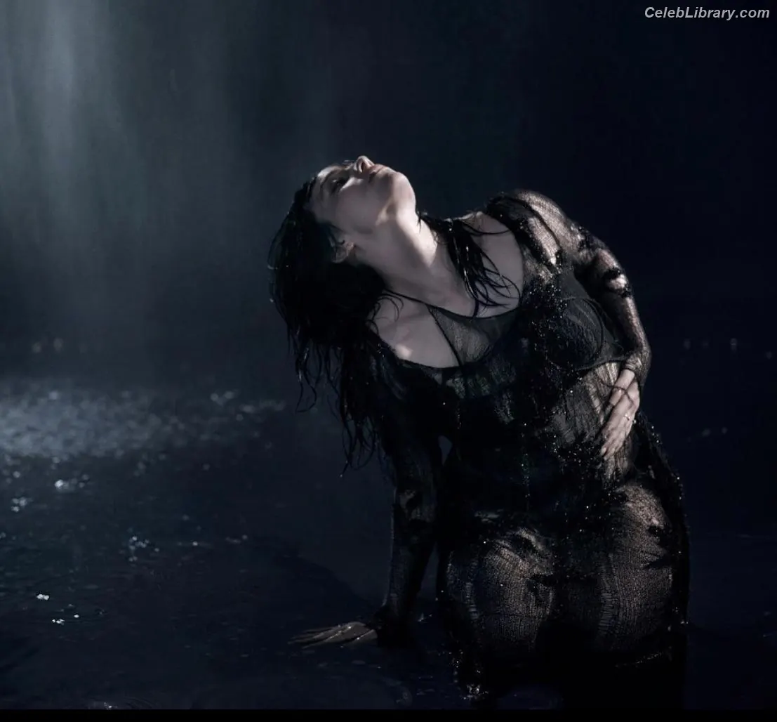 Billie Eilish photo 16 of 1845