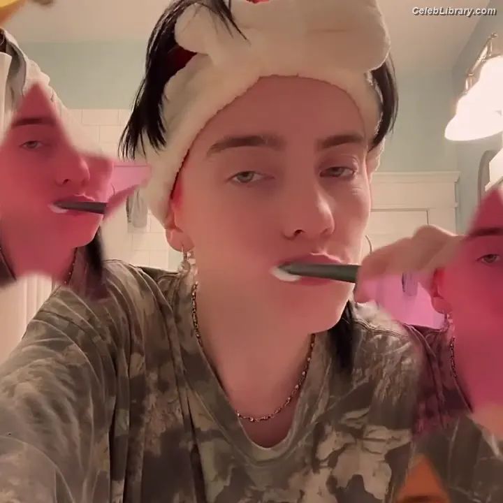 Billie Eilish photo 12 of 1845