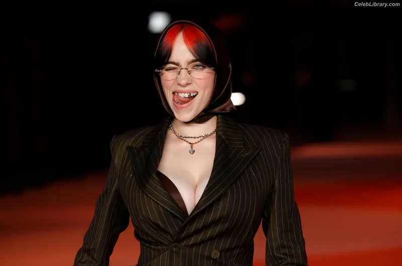 Billie Eilish photo 7 of 1846