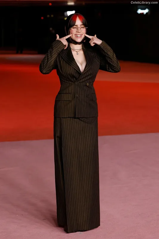 Billie Eilish photo 14 of 1846