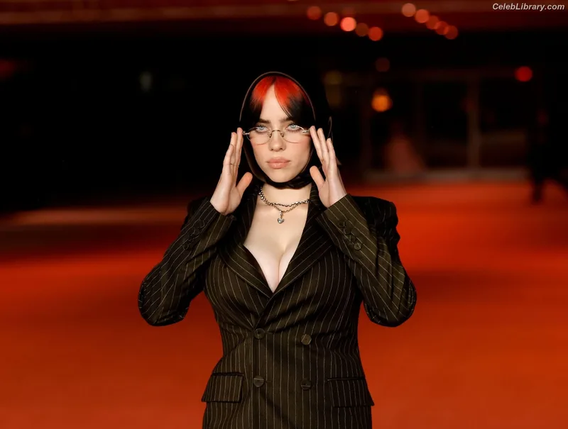 Billie Eilish photo 18 of 1846