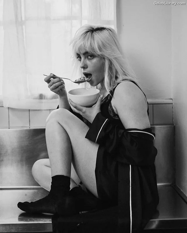 Billie Eilish photo 6 of 1846