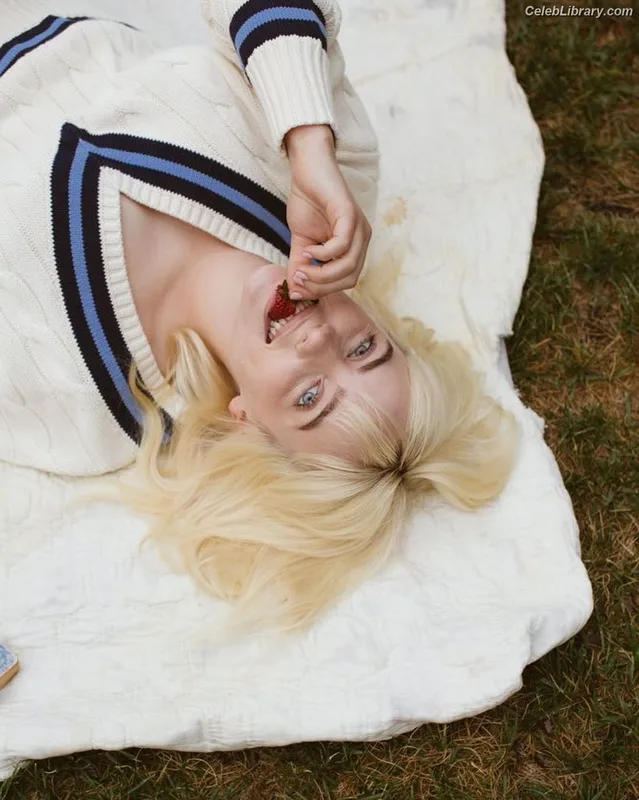 Billie Eilish photo 15 of 1846