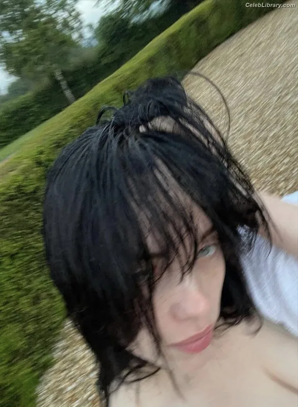 Billie Eilish photo 15 of 1846