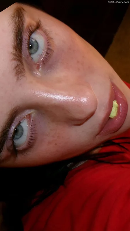 Billie Eilish photo 17 of 1846