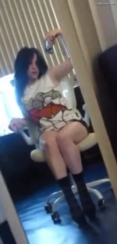 Billie Eilish photo 4 of 1846