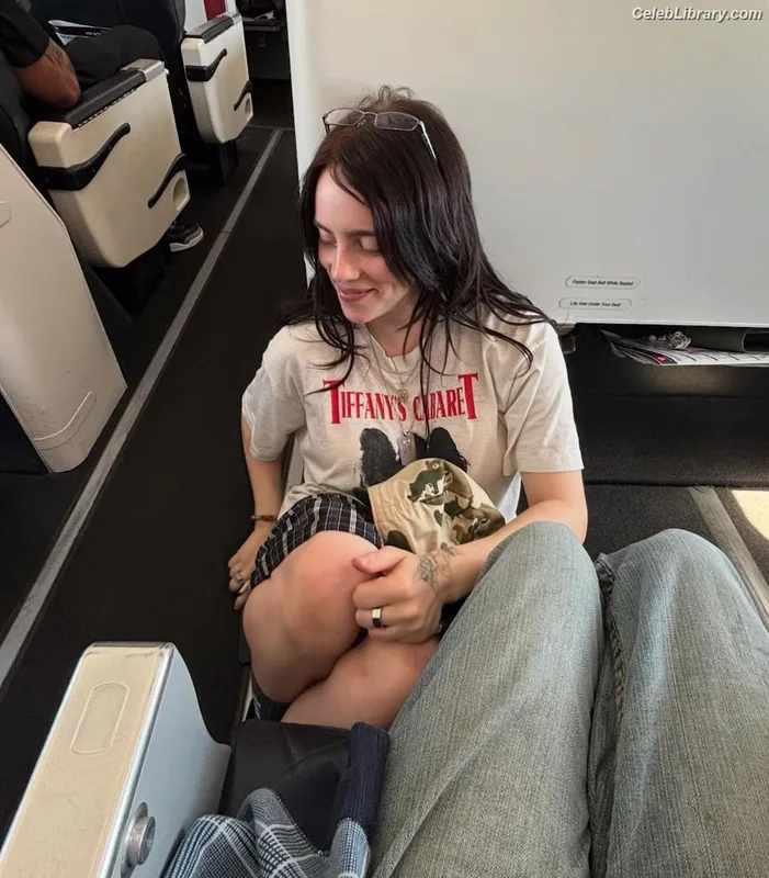 Billie Eilish photo 16 of 1846
