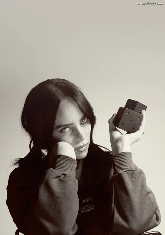 Billie Eilish photo 19 of 1846