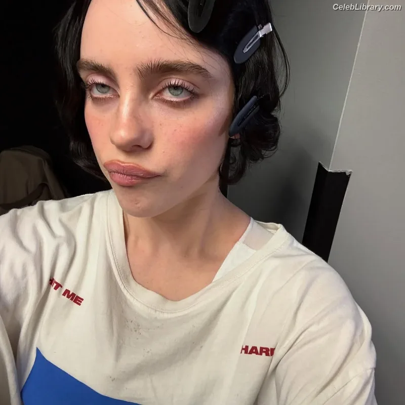 Billie Eilish photo 7 of 1846