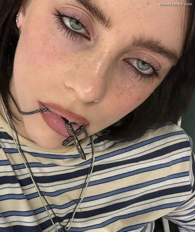 Billie Eilish photo 22 of 1846