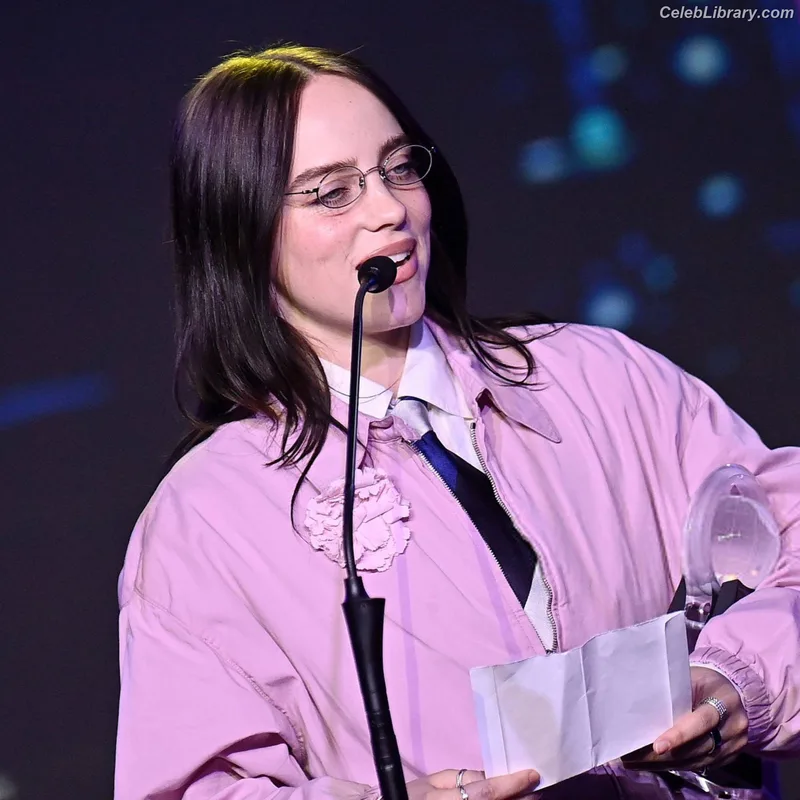 Billie Eilish photo 19 of 1846