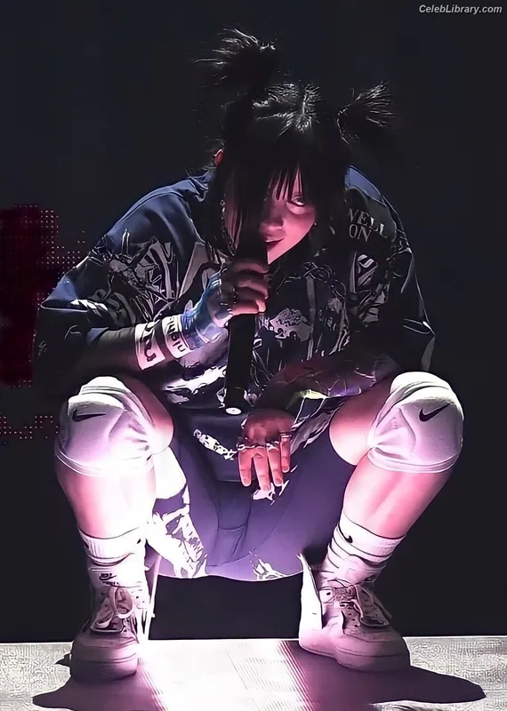 Billie Eilish photo 24 of 1846