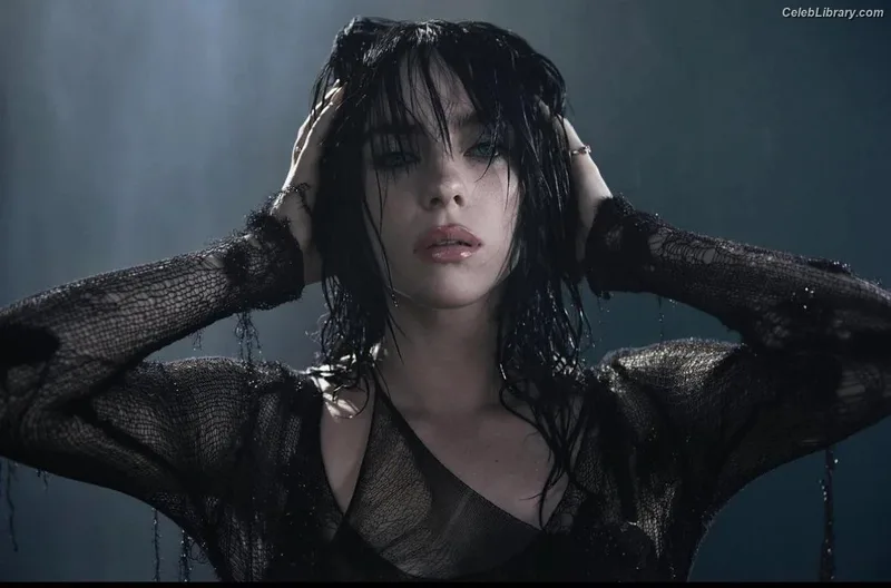 Billie Eilish photo 6 of 1846