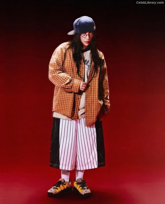 Billie Eilish photo 10 of 1846