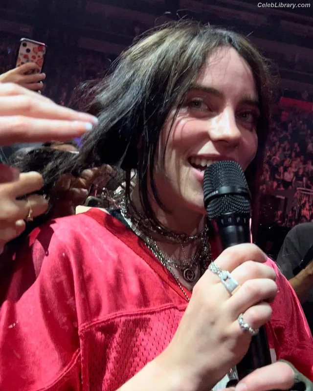 Billie Eilish photo 12 of 1846