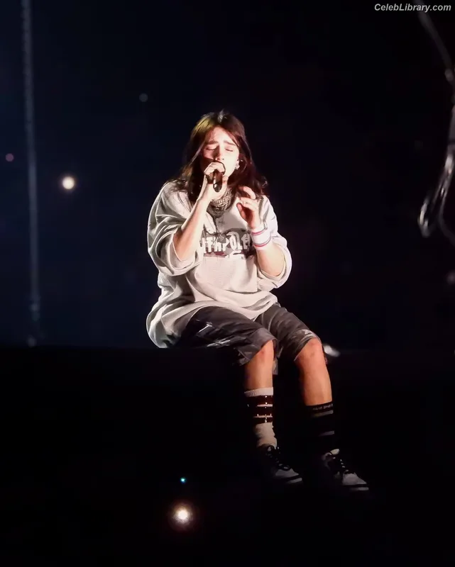 Billie Eilish photo 18 of 1846