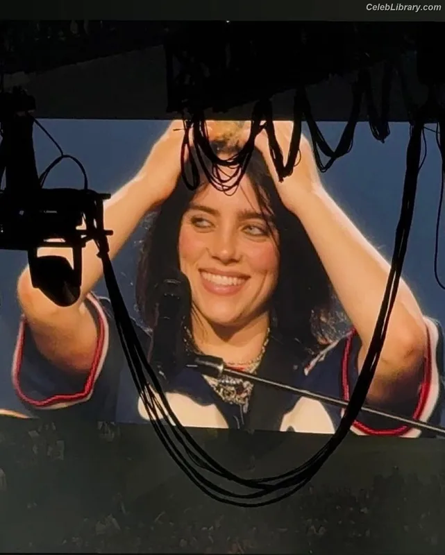 Billie Eilish photo 4 of 1846