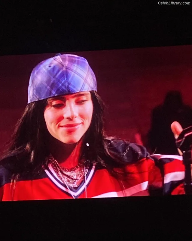 Billie Eilish photo 17 of 1846