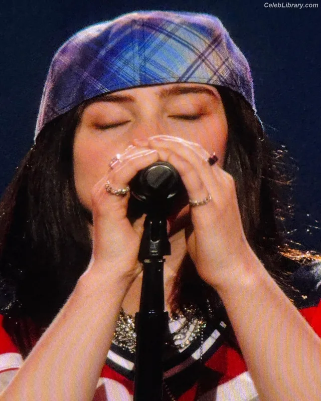 Billie Eilish photo 21 of 1846