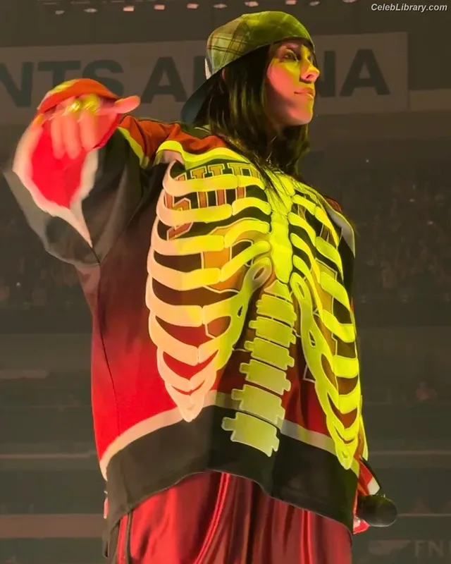 Billie Eilish photo 24 of 1846