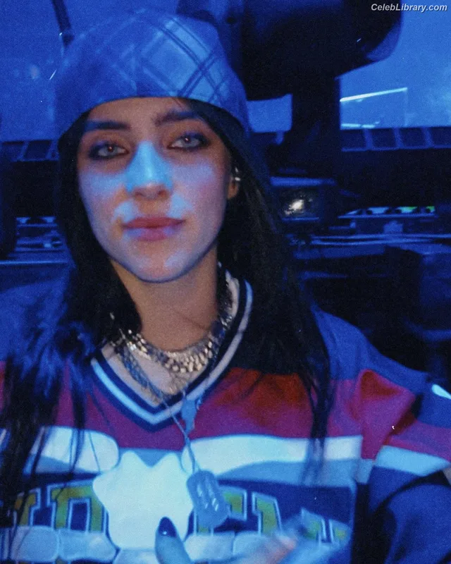Billie Eilish photo 2 of 1846
